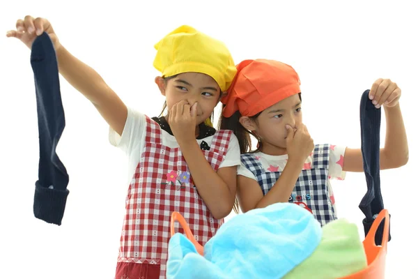 Kinder runzeln die Stirn — Stockfoto