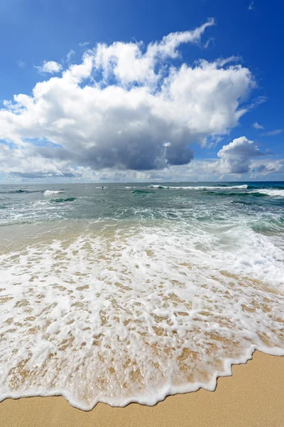 Modré moře a nebe v okinawa — Stock fotografie