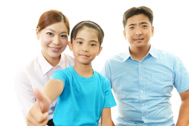 mutlu bir aile birlikte gülümseyen