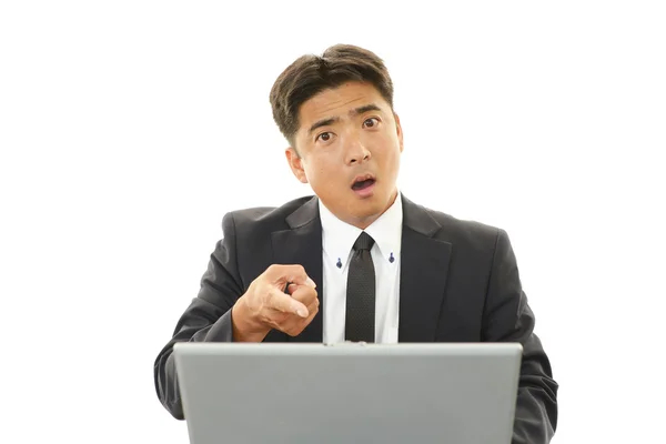 Sorpreso asiatico uomo d'affari — Foto Stock