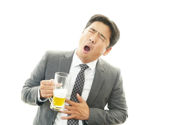 Pijany biznesmen człowiek z piwem — Zdjęcie stockowe