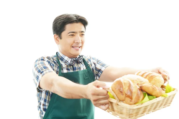 Sonriente camarero asiático — Foto de Stock