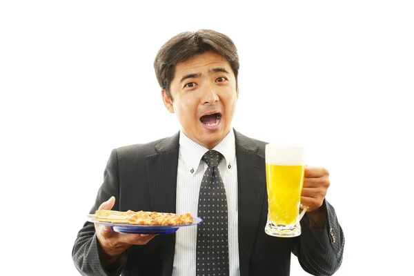 Man drinking beer — Stock Photo, Image