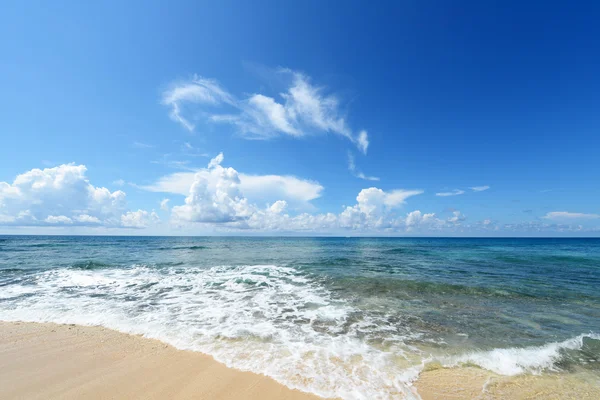 Красивый пляж — стоковое фото