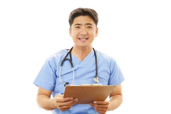 Sorrindo asiático médico — Fotografia de Stock