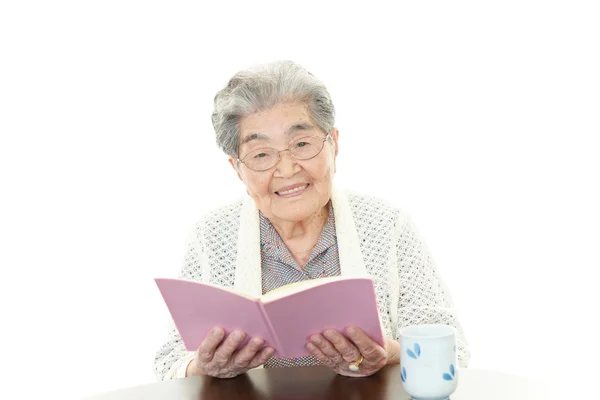 Mujer vieja sonriente —  Fotos de Stock