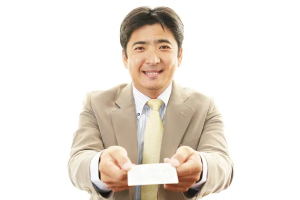 Uśmiechający się azjatycki biznesmen — Zdjęcie stockowe