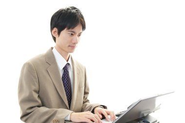 Asya işadamı gülümseyen