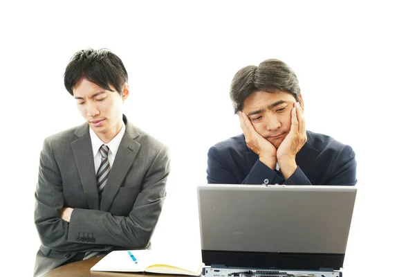 Gestresste asiatische Geschäftsleute — Stockfoto