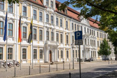 Magdeburg 'daki Saksonya-Anhalt eyalet parlamentosunun tarihi binası