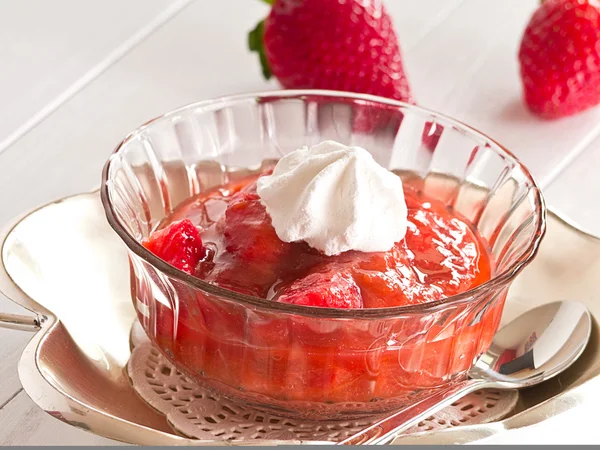 Compote de fraises à la rhubarbe — Photo