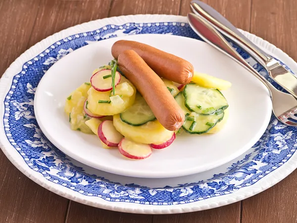 Potato salad with sausage — Stock Photo, Image