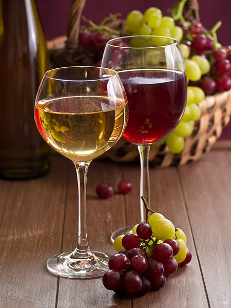 Vin i glas Stockbild