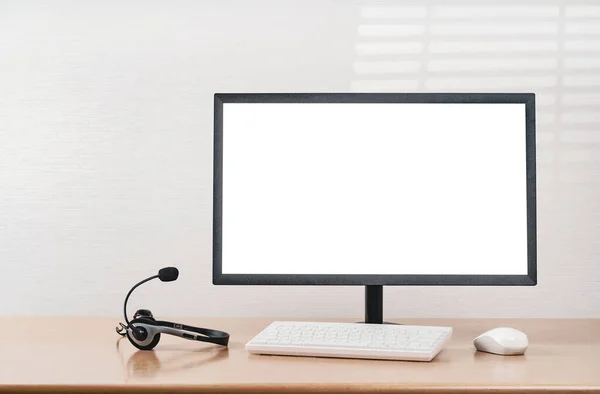 Front view of a workspace modern computer . Blank mockup screen — Stock Fotó