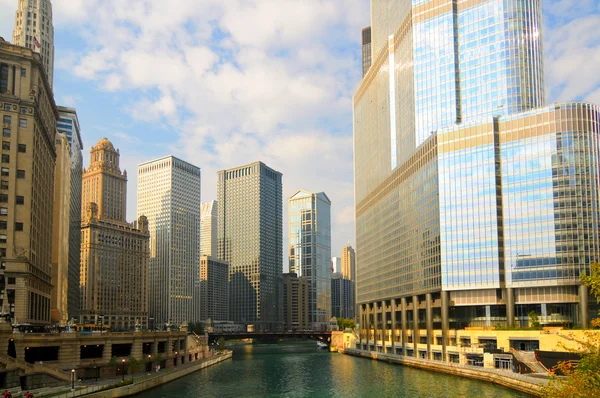 Chicago River titans — Stock Photo, Image