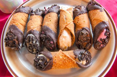 Cannoli çeşitler