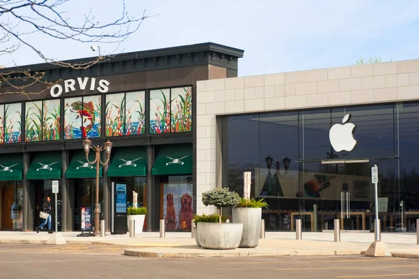 Woodmere Usa April 2022 Front Facades Orvis Apple Neighboring Retail — Photo