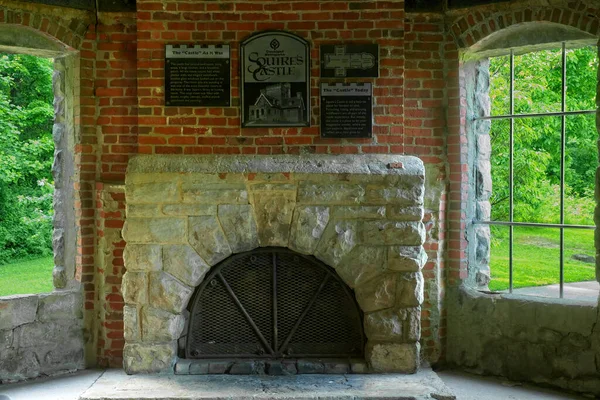 Willoughby Hills Usa May 2022 Stone Fireplace All Remains Library — Foto de Stock