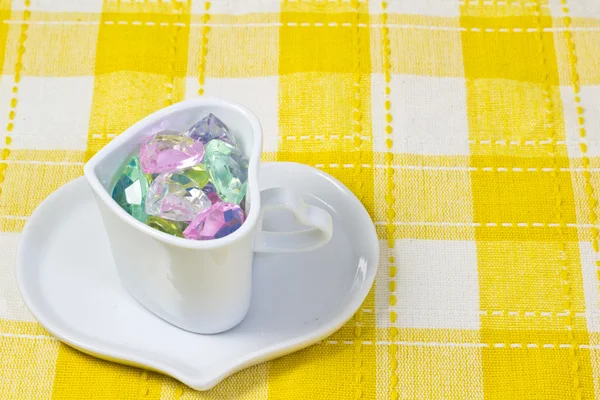 Buntes Herz in einer Tasse — Stockfoto