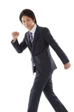 genç işadamı yürüyor