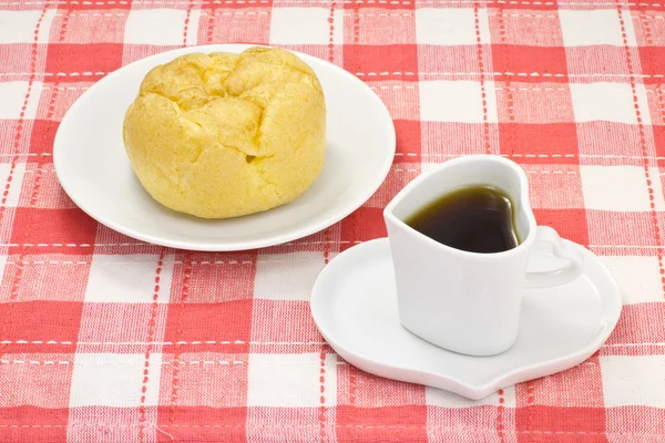 Café y un soplo de crema — Foto de Stock