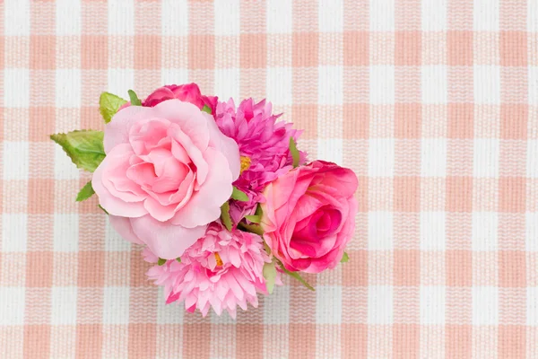 Kunstmatige rozen — Stockfoto