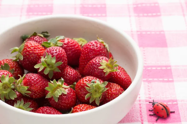 Strawberries in a bowl — Stock Photo, Image