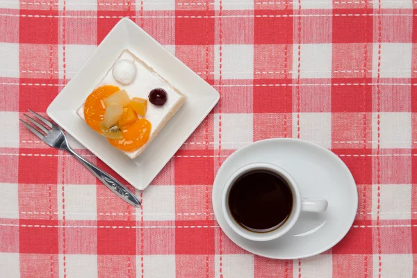 Fruits cake and coffee — Stock Photo, Image