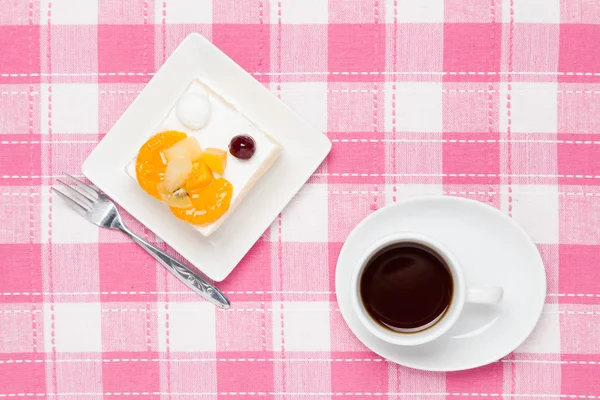 Fruits cake and coffee — Stock Photo, Image