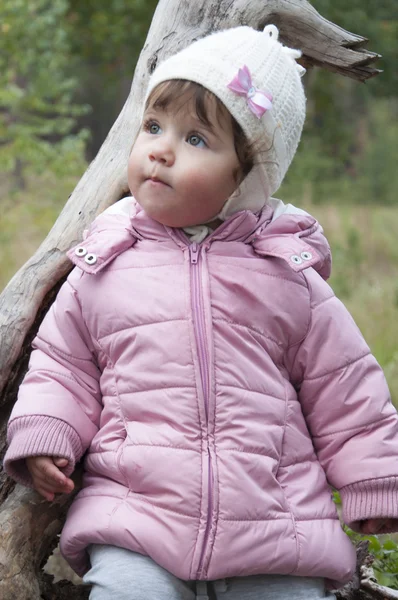 Pequena floresta menina . — Fotografia de Stock