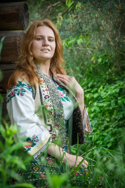 Sunny Day Summer Woman National Ukrainian Costume Stands Field Nature — Stock Photo, Image