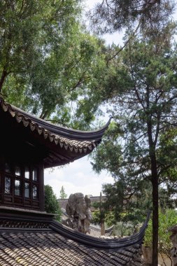 Çin 'in Suzhou kentindeki Lion Grove Garden' da (Shizilin) geleneksel Çin mimarisi