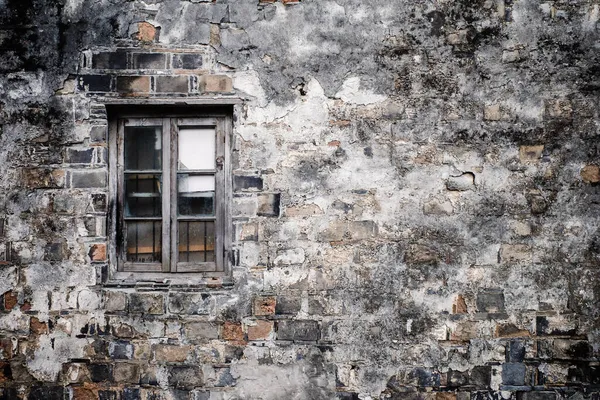 Παράθυρο Στον Τοίχο Του Παραδοσιακού Κινεζικού Σπιτιού — Φωτογραφία Αρχείου