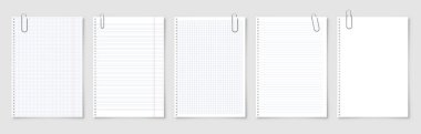 A4 formatında, metal klipsli, gri arka planda tutucusu olan gerçekçi, boş kağıt kağıtlar. Defter sayfası, belge. Tasarım şablonu veya maketi. Vektör illüstrasyonu.