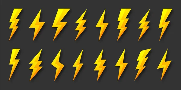 Colección de iconos de rayos amarillos. Símbolo de destello, rayo. Un simple rayo. Ilustración vectorial. — Vector de stock