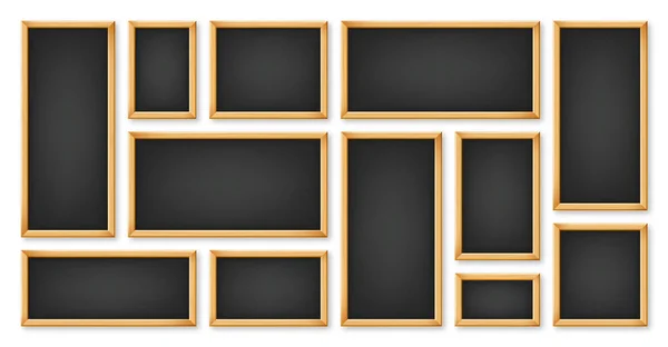 在木制框架内的现实的各种黑板 黑色餐厅的菜单 学校黑板 文字或图画的书写表面 空白广告或展示板 矢量说明 — 图库矢量图片