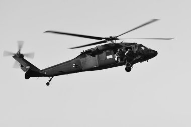 Uh-60 Kara Şahin
