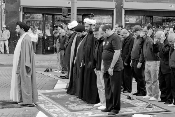 Musulmanes chiíes en el desfile del festival Ashura — Foto de Stock