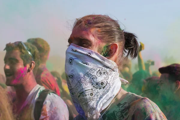 Świętować festiwalu holi kolorów — Zdjęcie stockowe