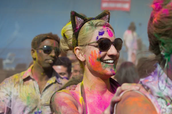 Renk Holi festival kutlamak — Stok fotoğraf