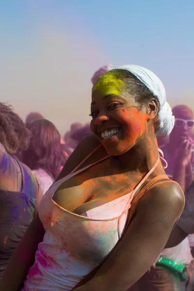 Fira holi festival av färger — Stockfoto