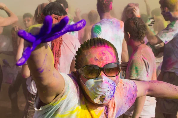 Ünnepelni a Holi fesztivál színek — Stock Fotó