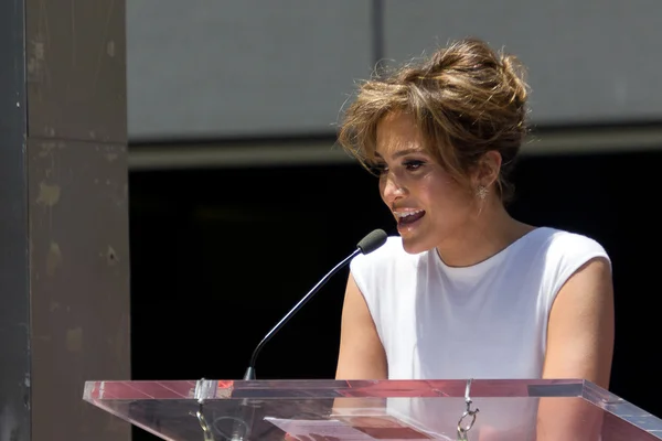 Jennifer López en la ceremonia del Paseo de la Fama de Hollywood —  Fotos de Stock