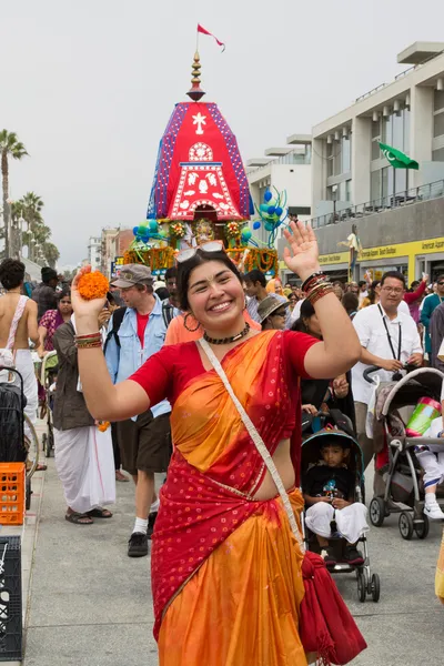 Woman disciple dancing on the streets during the 37th Annual Fes — Stock Photo, Image