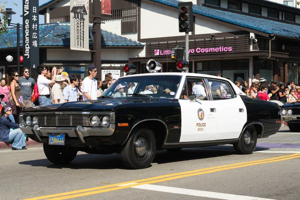 A 73th éves Nisei hét Grand Parade a régi rendőrségi autó — Stock Fotó