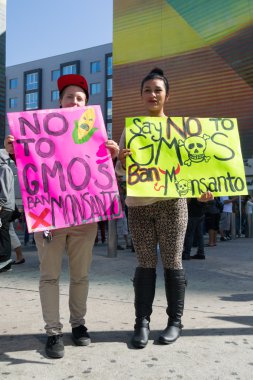 protestocular sokaklarında monsanto corporation karşı yürüdü.