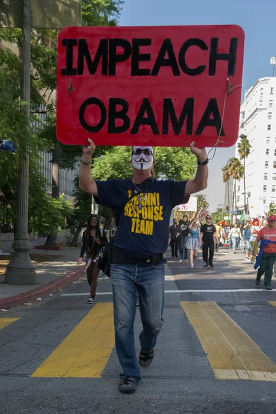 Protesters rallied in the streets against the Monsanto corporation. — Stock Photo, Image