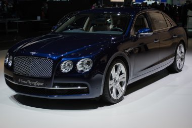 ekranda la auto show Bentley yeni uçan mahmuz araba.