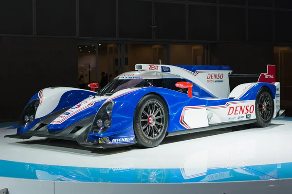 Автомобиль Toyota TS030 Hyundai представлен на автосалоне в Лос-Анджелесе . — стоковое фото