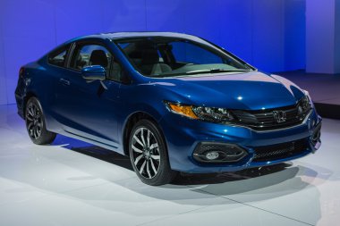 la auto Show'da sergilenen Honda civic coupe araba.